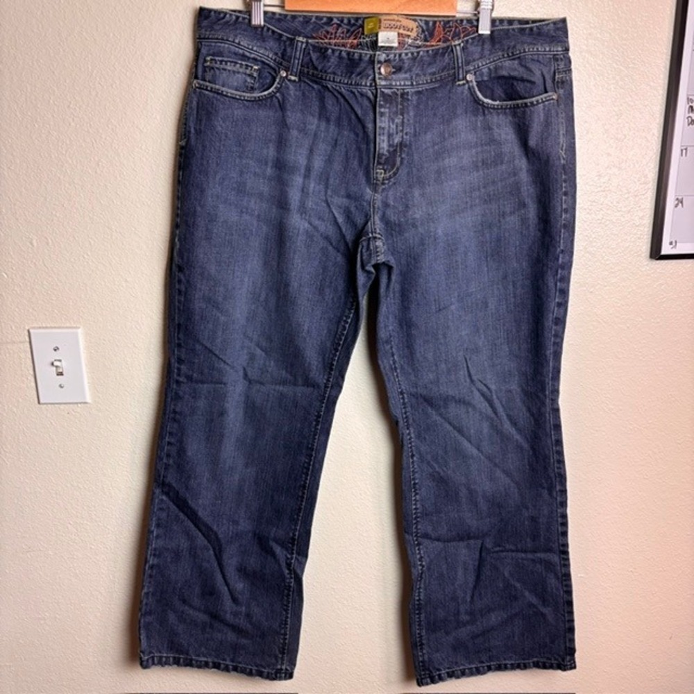 Old Navy Womens Plus Boot-Cut Jeans Blue Embroidered Low Waist Denim Size 18
